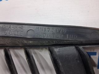 Решетка переднего бампера правая Outlander 2003-2006 cu 2.4 бензин 4G69