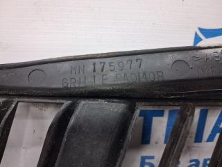 Решетка переднего бампера левая Outlander 2003-2006 cu 2.4 бензин 4G69