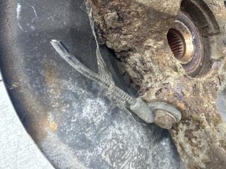 Кулак поворотный левый со ступицей Outlander 2007-2012 XL 2.4 бензин 4b12