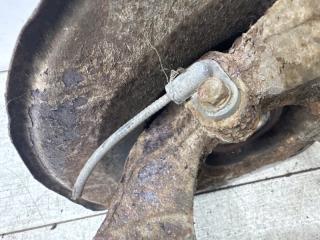 Кулак поворотный правый со ступицей Mitsubishi Outlander XL 2.4 бензин 4b12