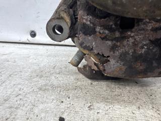 Кулак поворотный левый со ступицей Camry 2001-2006 XV30 3.0 Бензин 1MZFE