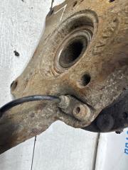 Кулак поворотный левый со ступицей Kia Sorento BL 2.5 diesel D4CB