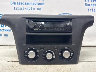 Фото запчасти блок управления климат-контролем Mitsubishi Outlander 2003-2006 Б/У запчасть Запчасть блок управления климат-контролем Mitsubishi Outlander 2003-2006
