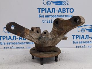 Кулак поворотный правый со ступицей Outlander 2003-2006 cu 2.4 бензин 4G69