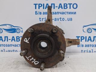 Кулак поворотный правый со ступицей Outlander 2003-2006 cu 2.4 бензин 4G69