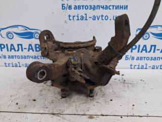 Кулак поворотный левый со ступицей Pajero Wagon 1999-2006 3 3.2 Дизель 4M41