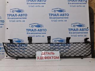 Решетка бампера центральная Mitsubishi L200 2006-2015