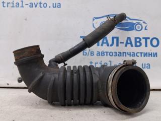Патрубок воздушного фильтра Mitsubishi L200 KB 2.5 Diesel 4D56