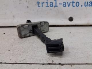 Ограничитель двери задний левый Mazda 6 GJ 2.2 diesel