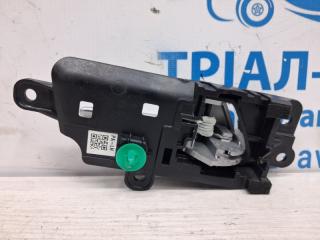 Ручка двери внутренняя левая Kia Sportage QL 1.7 diesel D4FD