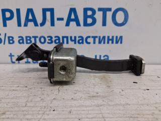 Ограничитель двери задний правый Kia Sportage 2015-2022 Б/У Ограничитель двери задний правый Kia Sportage 2015-2022