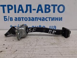 Ограничитель двери передний правый Hyundai Santa fe 2005-2012