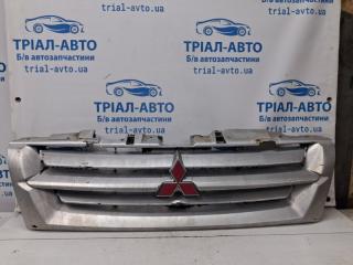 Решетка радиатора Mitsubishi Pajero Wagon 1999-2006