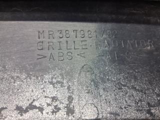 Решетка радиатора Pajero Wagon 1999-2006 3 3.2 Дизель 4M41