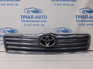 Решетка радиатора Toyota Avensis 2002-2010