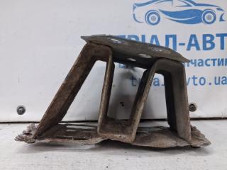 Кронштейн усилителя заднего бампера правый Avensis 2002-2010 T25 2.2 diesel 2ADFTV