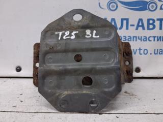 Кронштейн усилителя заднего бампера левый Toyota Avensis 2002-2010