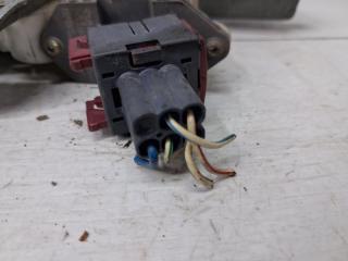 Стеклоподъемник передний левый Toyota Avensis T25 2.2 diesel 2ADFTV