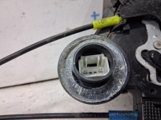 Замок двери задний правый Avensis 2002-2010 T25 2.2 diesel 2ADFTV