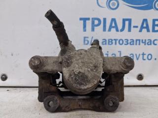 Суппорт задний правый Toyota Avensis T25 2.2 diesel 2ADFTV