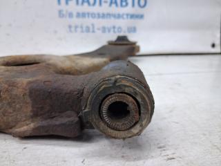 Рычаг правый Toyota Avensis T25 2.2 diesel 2ADFTV