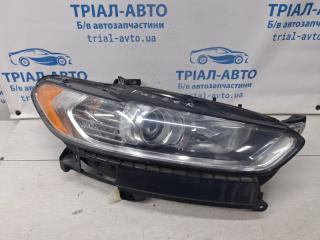 Фара правая Ford Fusion USA 2013-2020