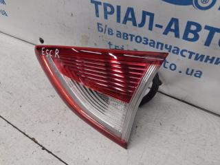 Фонарь задний внутренний правый Ford Escape 3 2.0 бензин ENR90