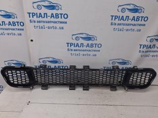 Решетка бампера центральная Cherokee 2013-2019 KL 3.2 бензин EHK