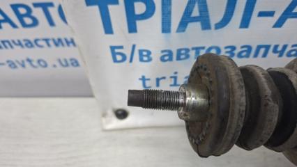 Амортизатор передний правый Mitsubishi Outlander XL 2.2 diesel 4HK