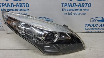Фара правая Ксенон Renault Megane 2008-2016 3 1.5 Diesel K9K 260106839R Б/У