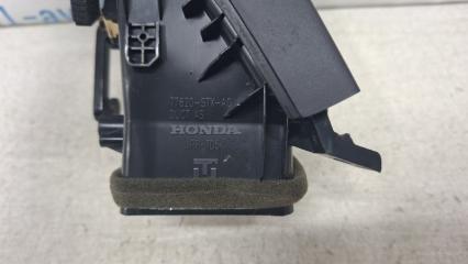 Дефлектор обдува правый MDX 2006-2013 YD2 3.7 бензин J37A1
