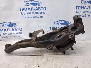 Кулак поворотный левый со ступицей Pathfinder 2004-2014 R51 2.5 Diesel YD25DDTI