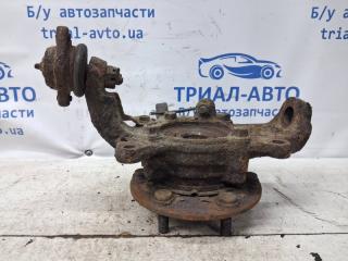Кулак поворотный левый со ступицей L200 2006-2015 KB 2.5 дизель 4D56U