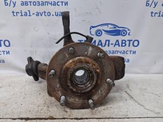 Кулак поворотный правый со ступицей L200 2006-2015 KB 2.5 дизель 4D56U