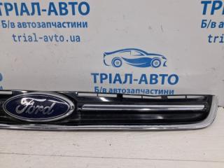 Решетка радиатора Ford Escape 3 2.0 бензин ENR90