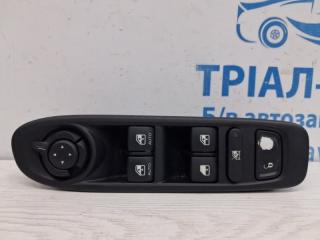 Блок управления стеклоподъемниками Jeep Compass 2016-2020 Б/У Блок управления стеклоподъемниками Jeep Compass 2016-2020