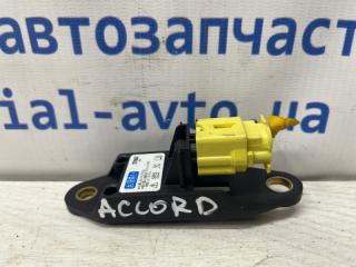 Датчик удара Honda Accord 2002-2008 Б/У Датчик удара Honda Accord 2002-2008