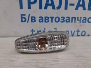 Фото запчасти повторитель поворотника Hyundai I30 2007-2012 Б/У запчасть Запчасть повторитель поворотника Hyundai I30 2007-2012