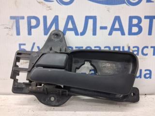 Фото запчасти ручка двери внутреняя задняя левая Hyundai I30 2007-2012 Б/У запчасть Запчасть ручка двери внутреняя задняя левая Hyundai I30 2007-2012