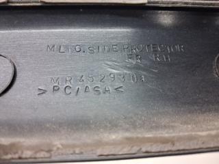 Накладка двери передняя правая Pajero Sport 1996-2008 K9 2.5 Diesel 4D56
