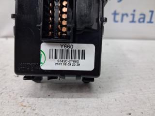 Переключатель подрулевой правый(дворники) IX35 2009-2015 LM 1.7 diesel D4FD