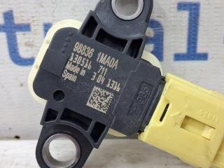 Датчик удара (AIRBAG) Infiniti QX60 L50 3.5 бензин VQ35DE