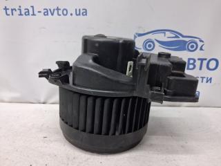 Фото запчасти моторчик печки Skoda Fabia 2007-2014 Б/У запчасть Запчасть моторчик печки Skoda Fabia 2007-2014