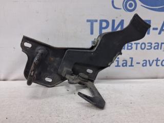 Крюк капота Skoda Fabia 5J 1.4 diesel