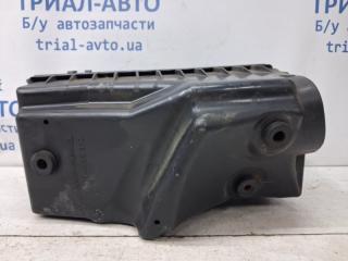 Корпус воздушного фильтра Avensis 2002-2010 T25 2.0 diesel 1ADFTV