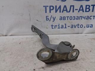 Петля капота левая Toyota Avensis T25 2.0 diesel 1ADFTV