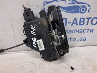 Замок двери передний правый Fabia 2007-2014 5J 1.4 diesel