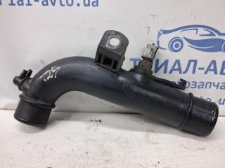 Патрубок интеркулера Toyota Avensis 2002-2010