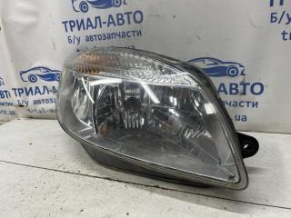 Фара правая Fabia 2007-2014 5J 1.4 diesel