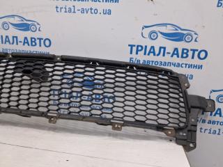 Решетка бампера центральная Mitsubishi Outlander XL 2.2 diesel 4N14